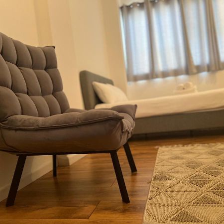 The Lion Hotel ハイファ エクステリア 写真